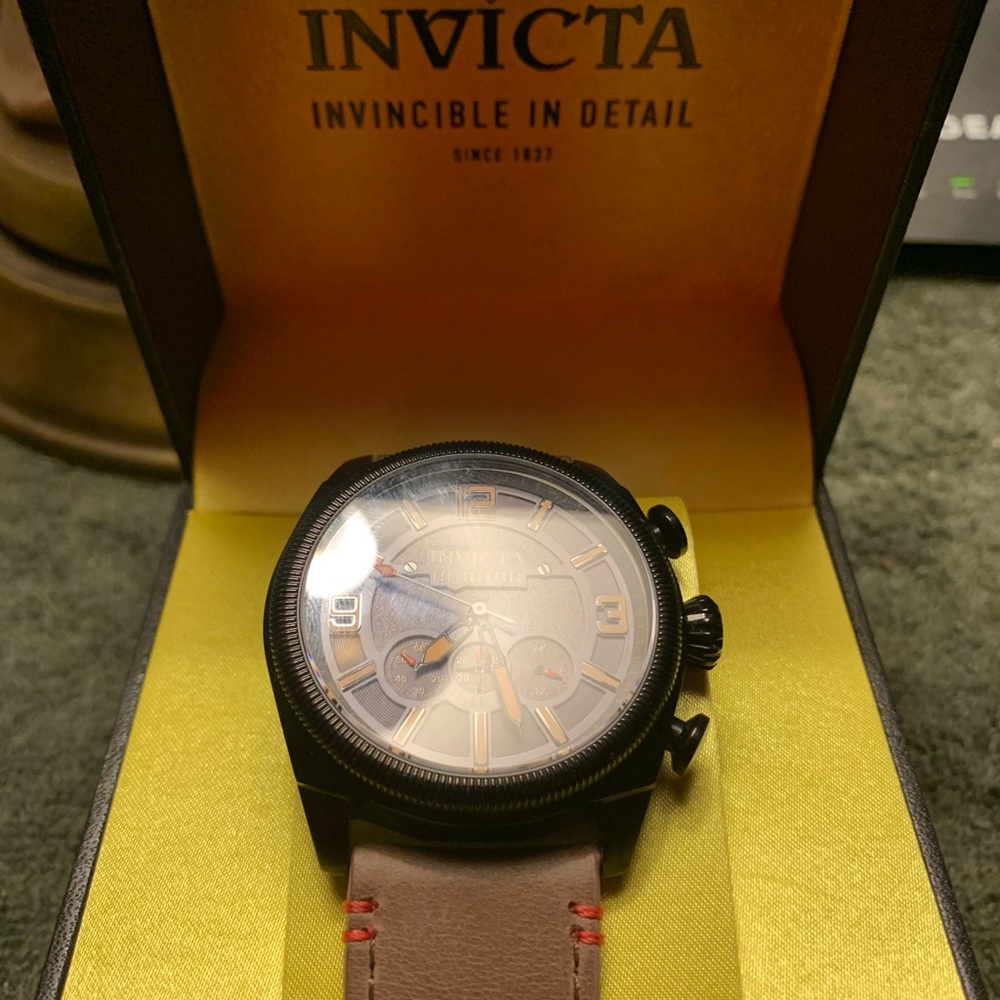 Invicta Aviator